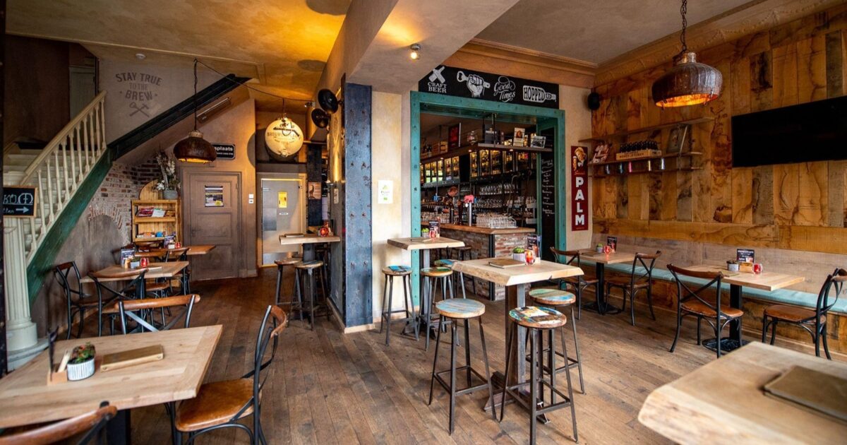 Terras bij speciaalbiercafé Brouwersplaats in het centrum van Venlo